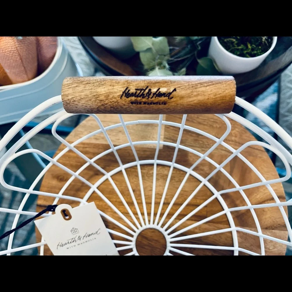 Small White Metal/Wood handle Hearth & Hand basket - Picture 6 of 11